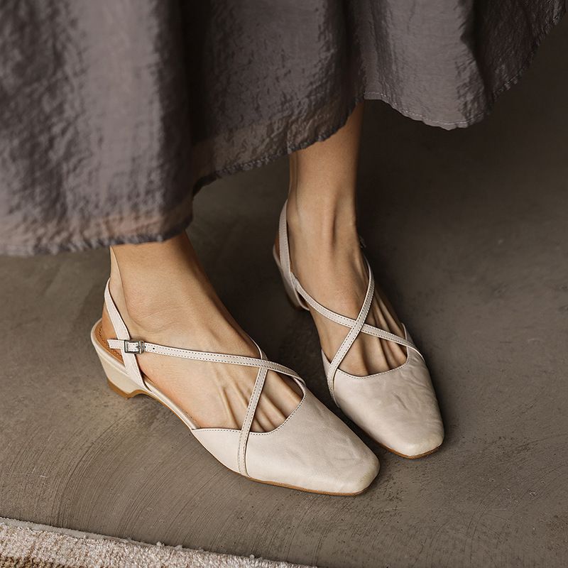 Cordelia sandals in cream
