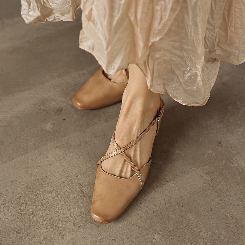 Cordelia sandals in camel