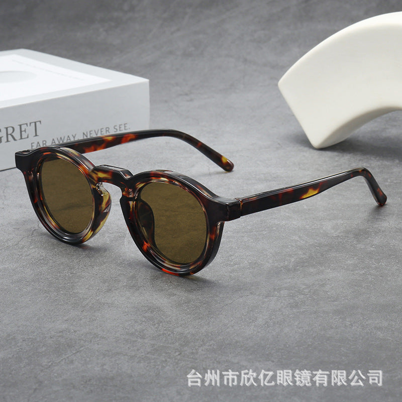 Iris | Womens Tortoiseshell Polarised Round Retro Sunglasses - Tortoiseshell / Yellow Green Lens