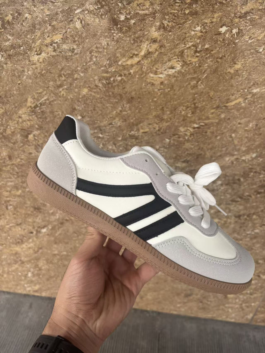 Judith | Womens Running Shoes Retro Sports Lace Up Sneakers