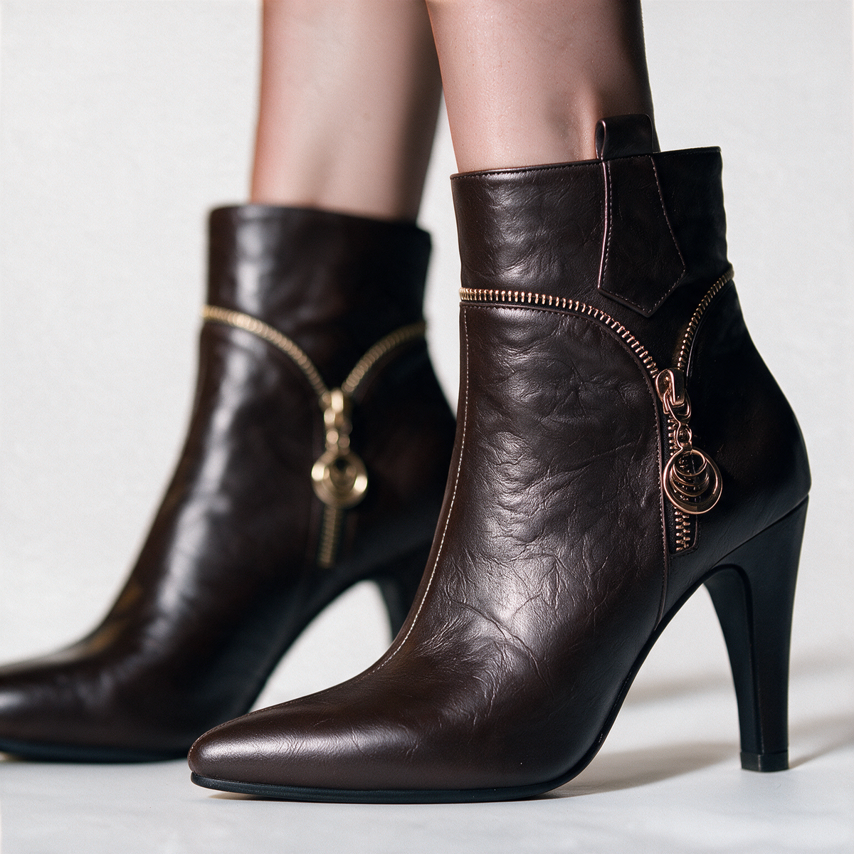 Vivian Sinclair Sculpted Heels